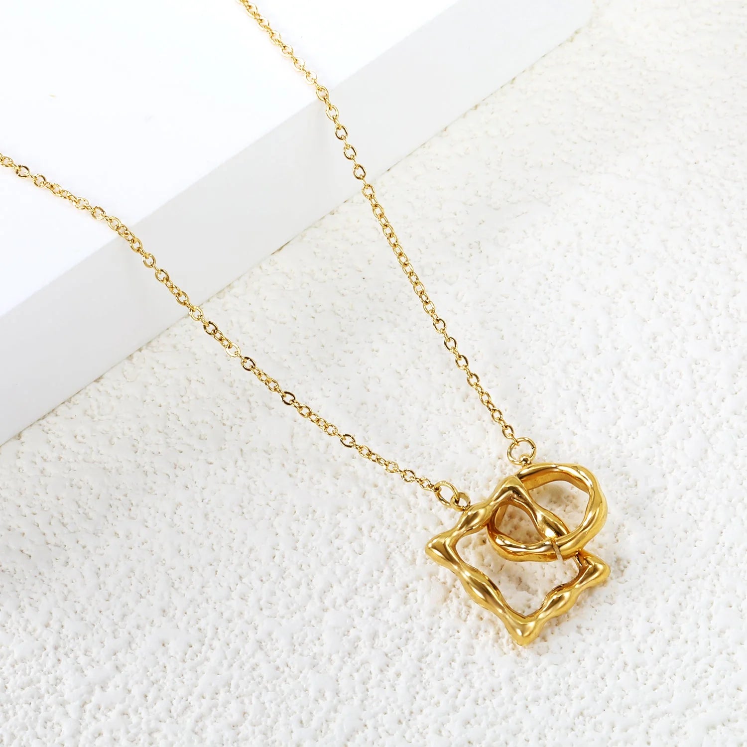 Zori Necklace