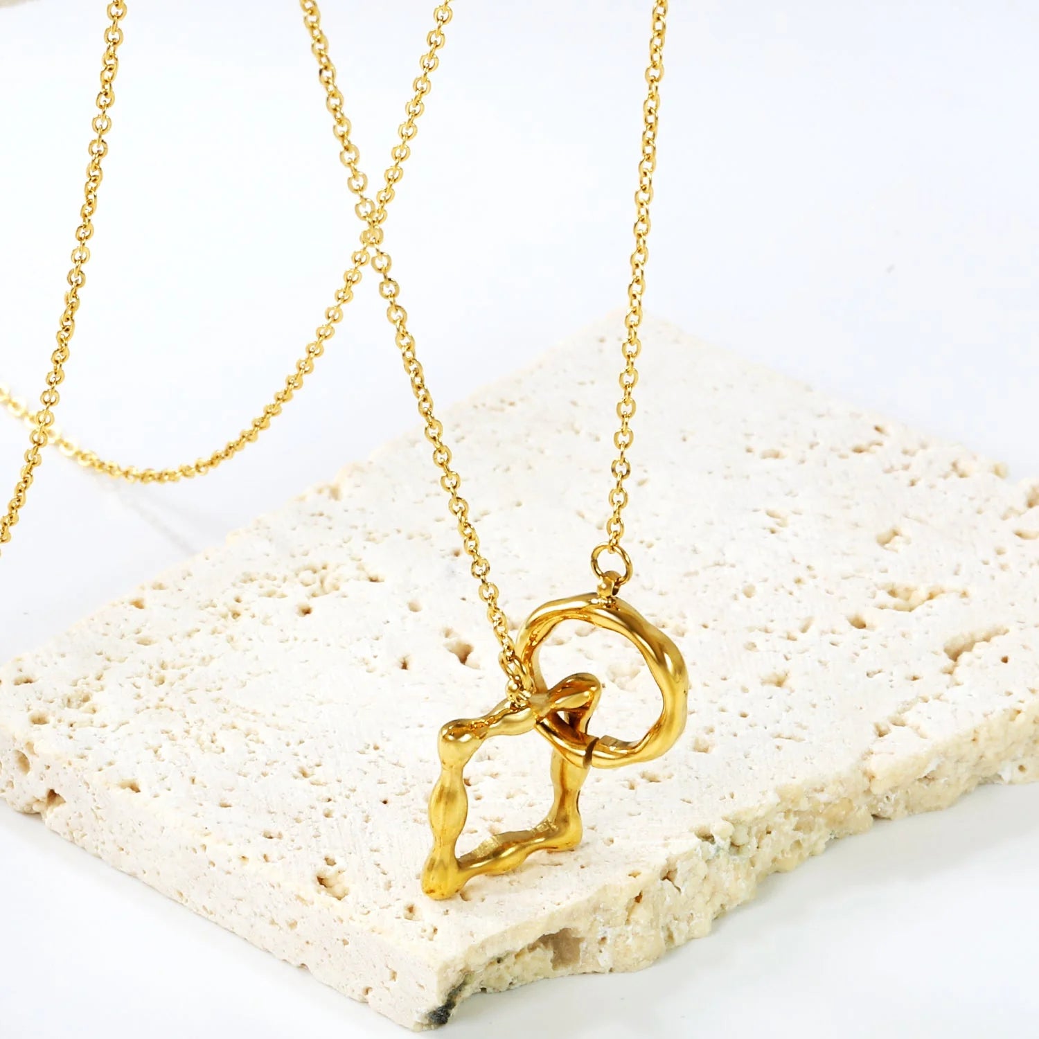 Zori Necklace