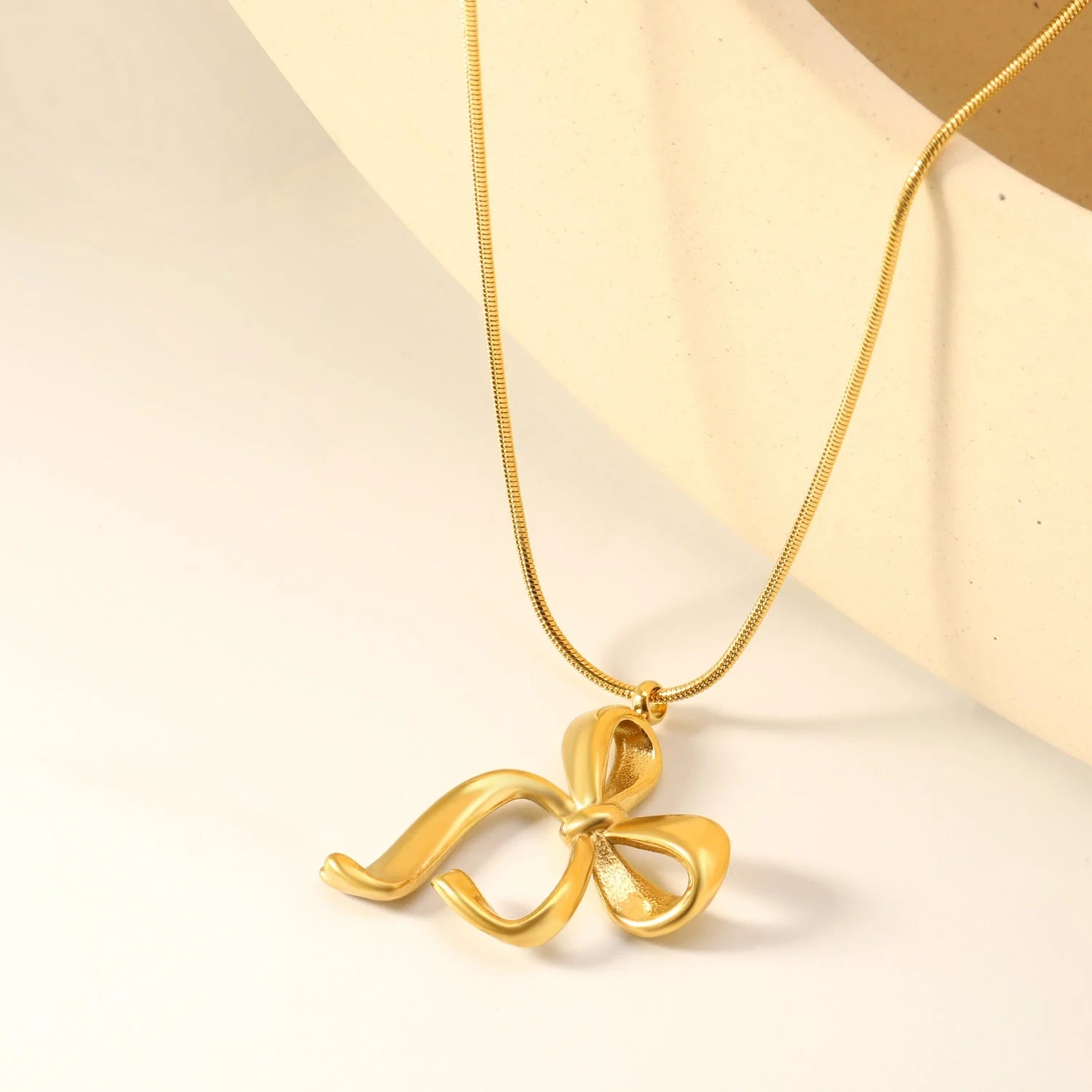Zena Bow Necklace