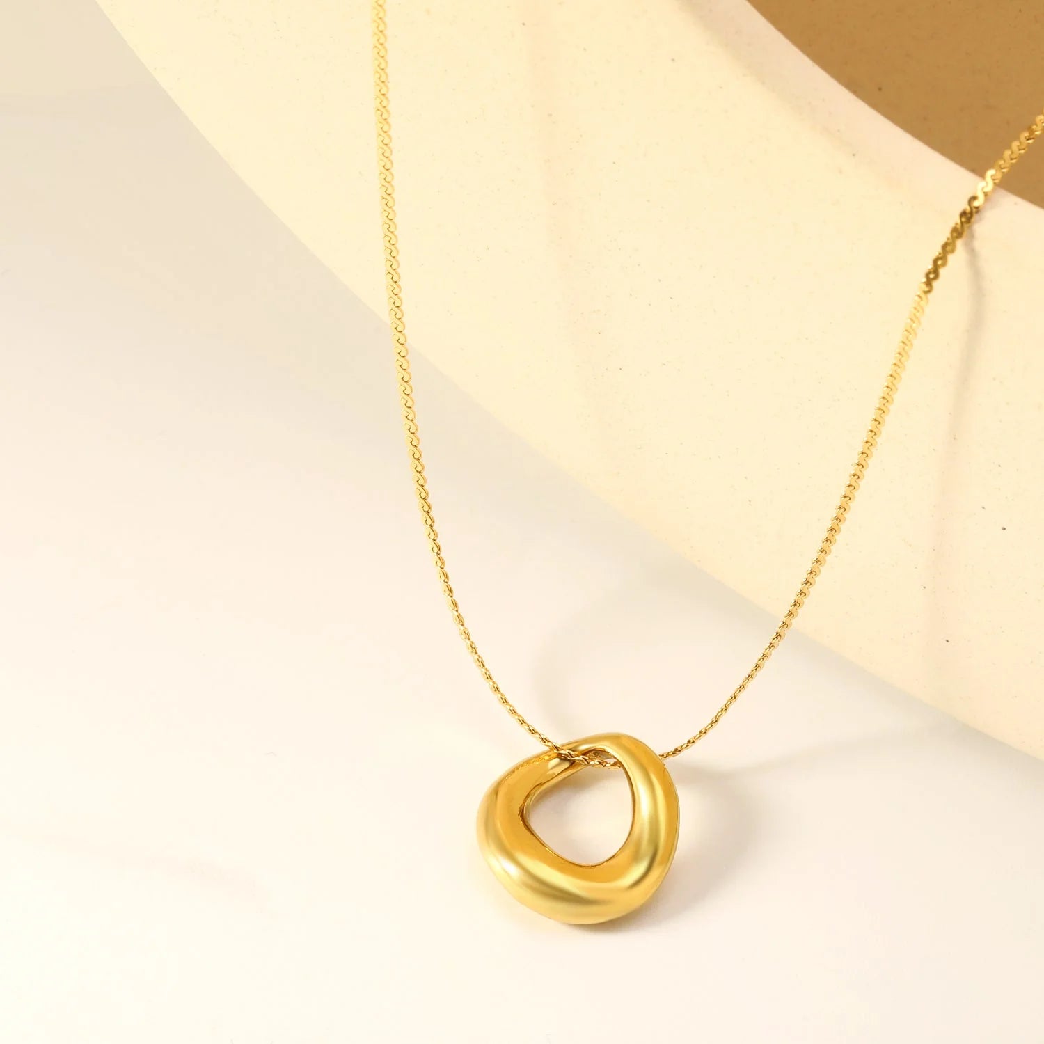 Niva Arc Necklace