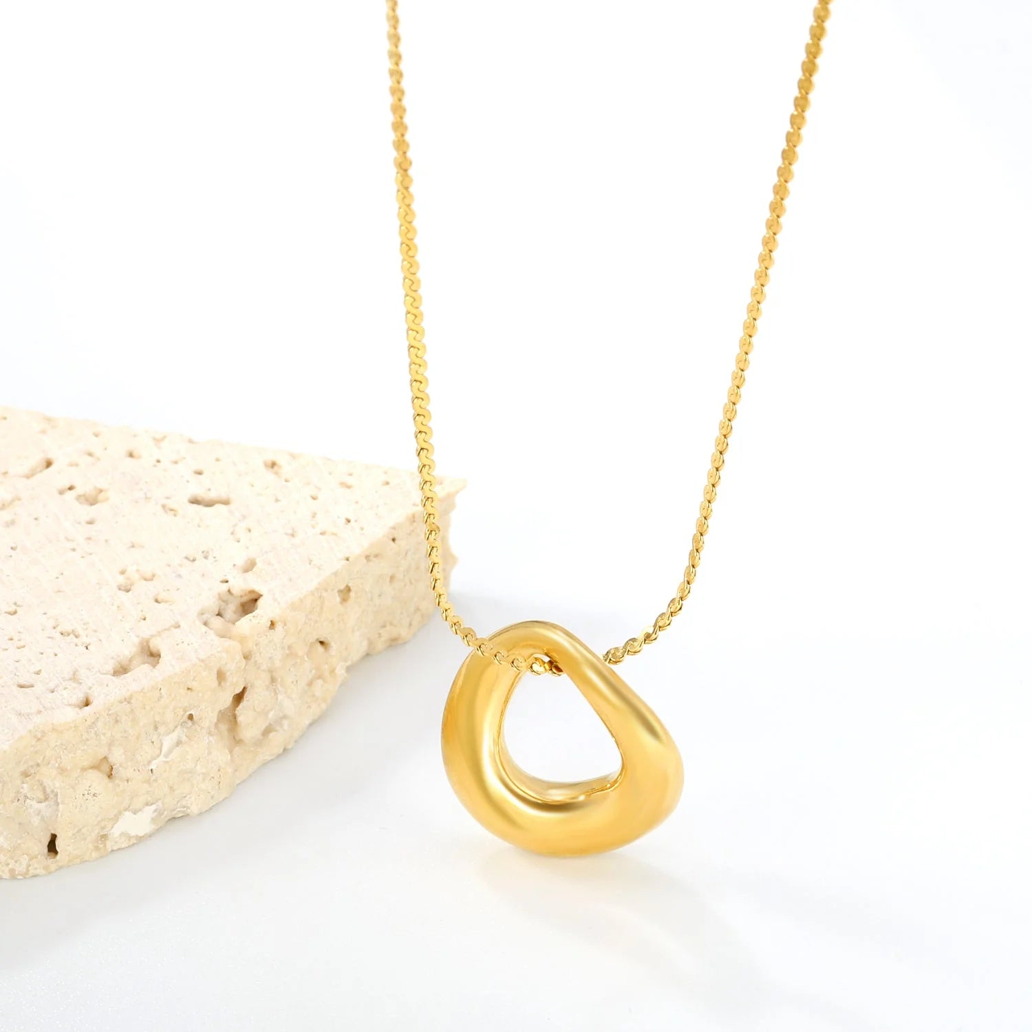 Niva Arc Necklace