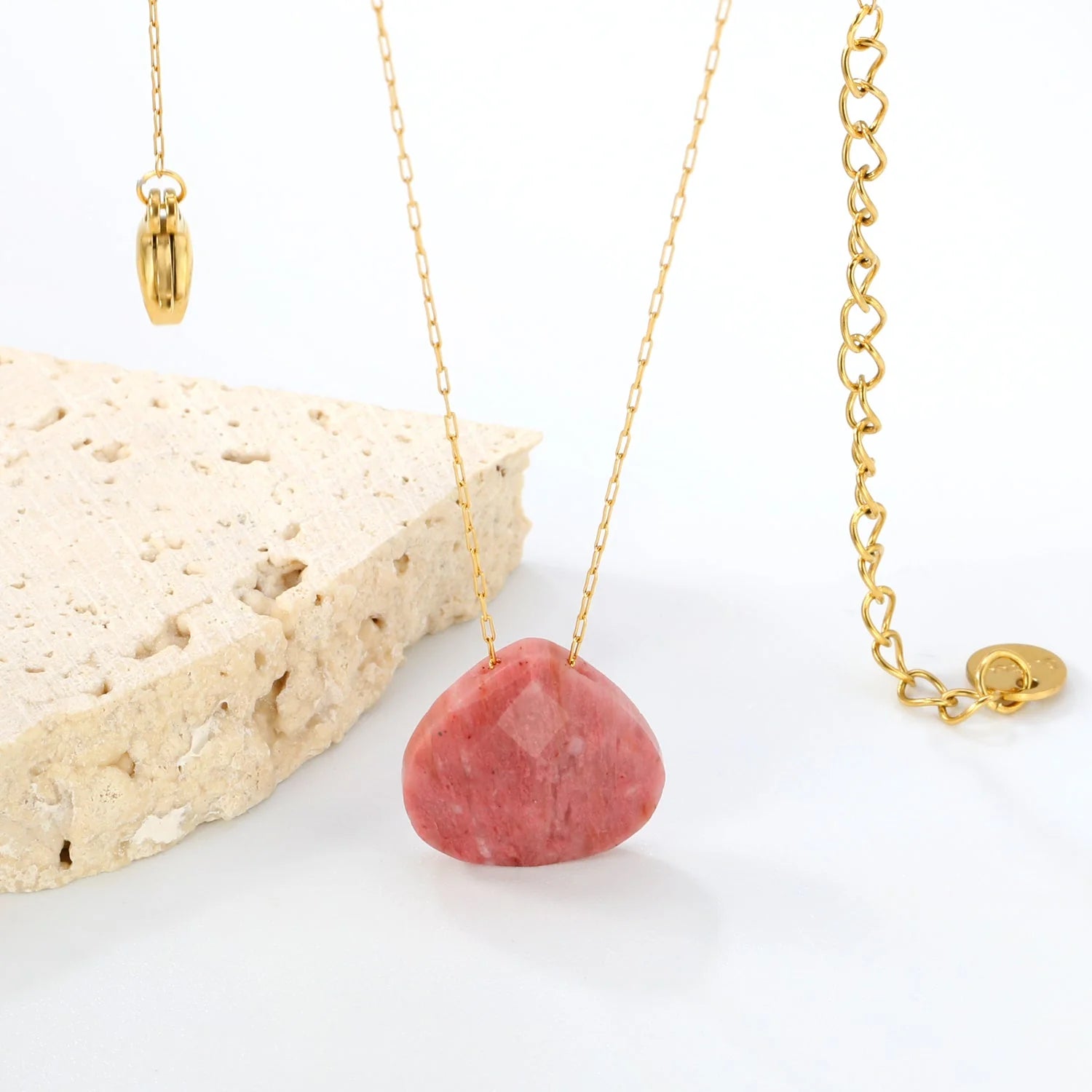 Aven Teardrop Necklace