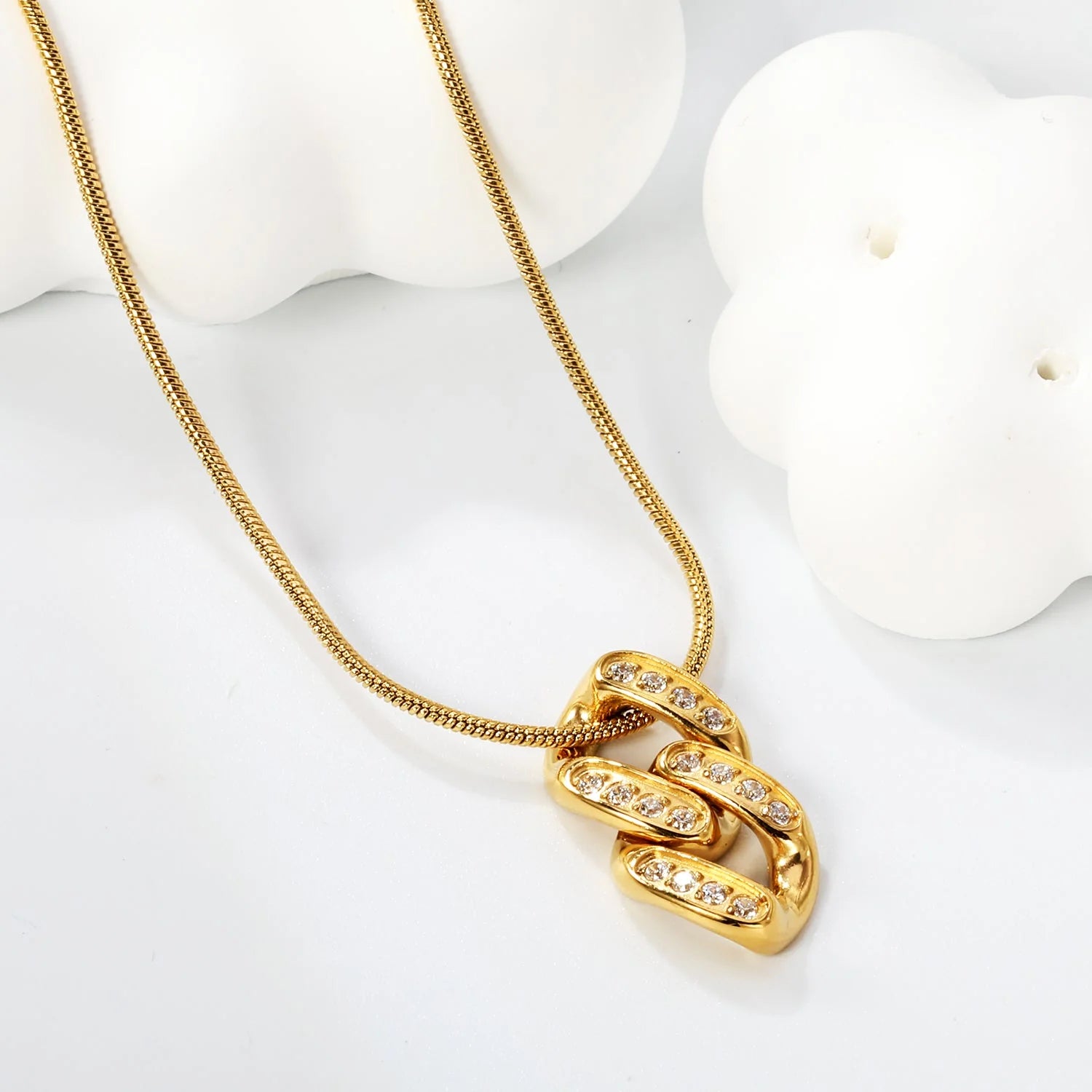 Alva Link Necklace