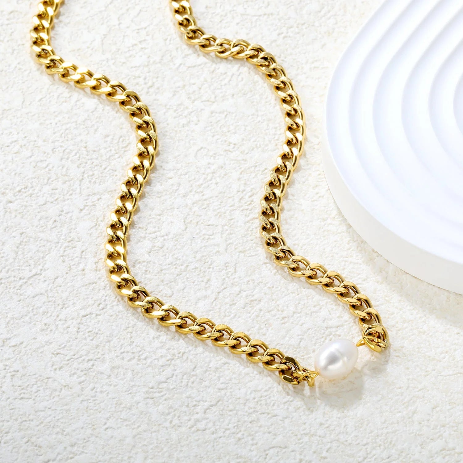 Iva Pearl Necklace