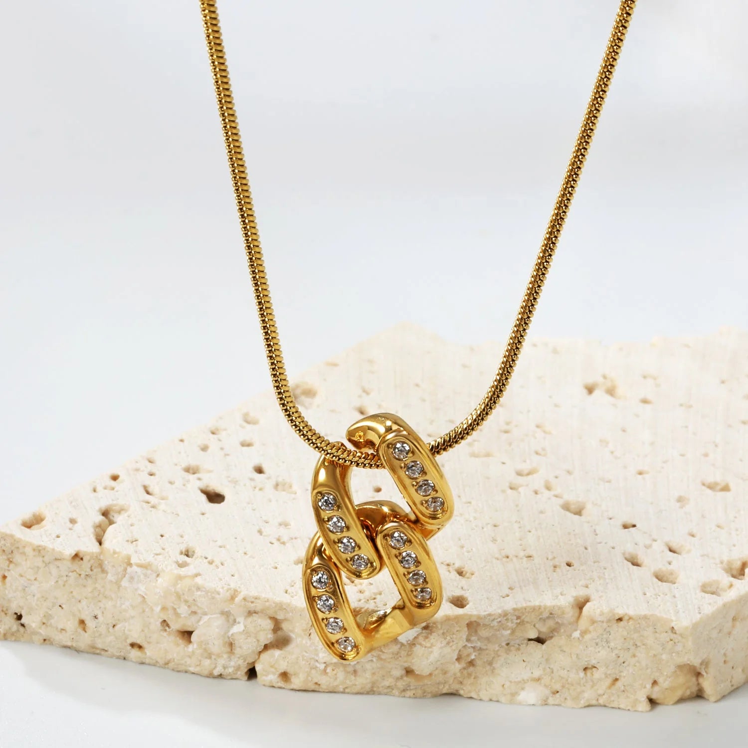 Alva Link Necklace