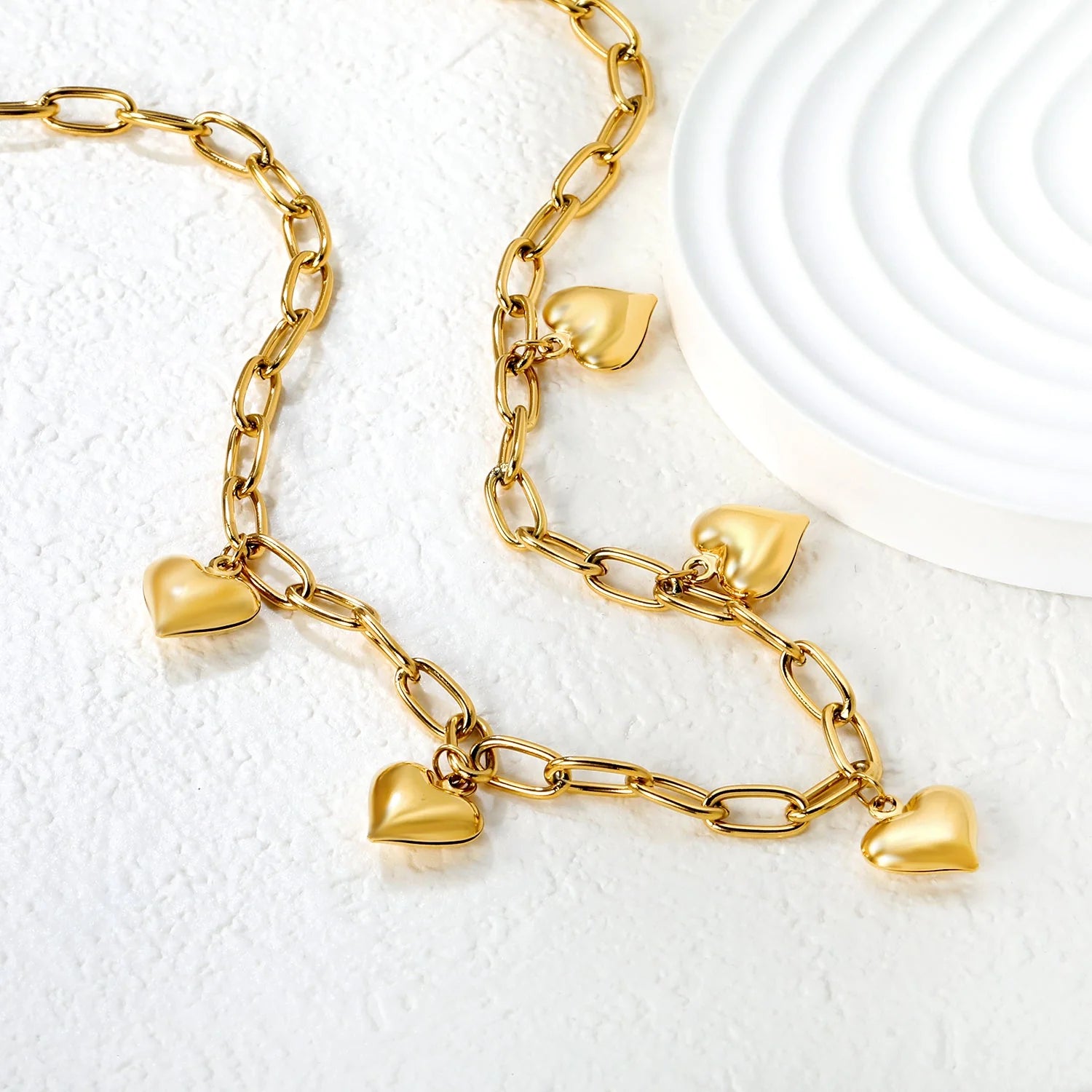 Neve Heart Necklace