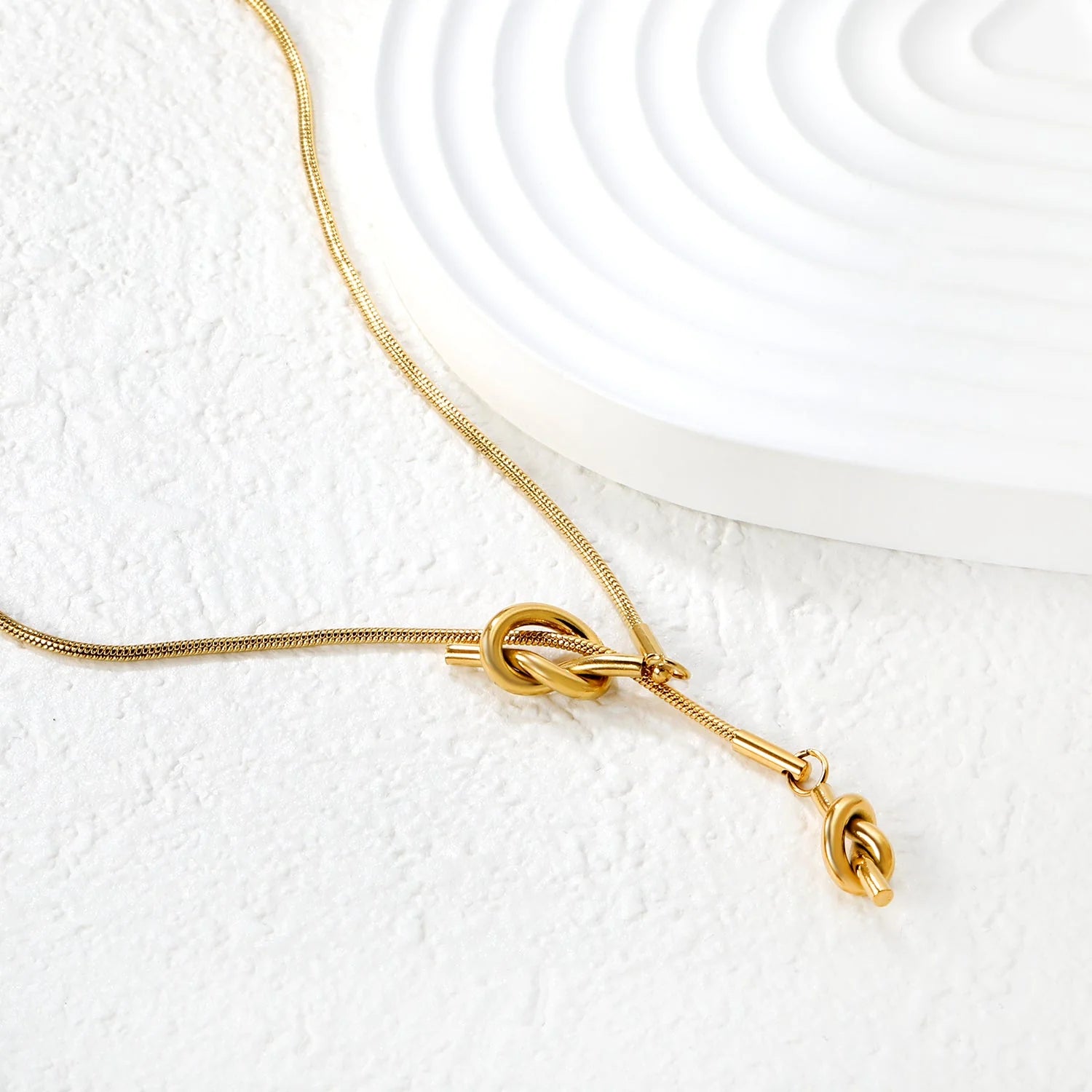 Oona Knot Necklace