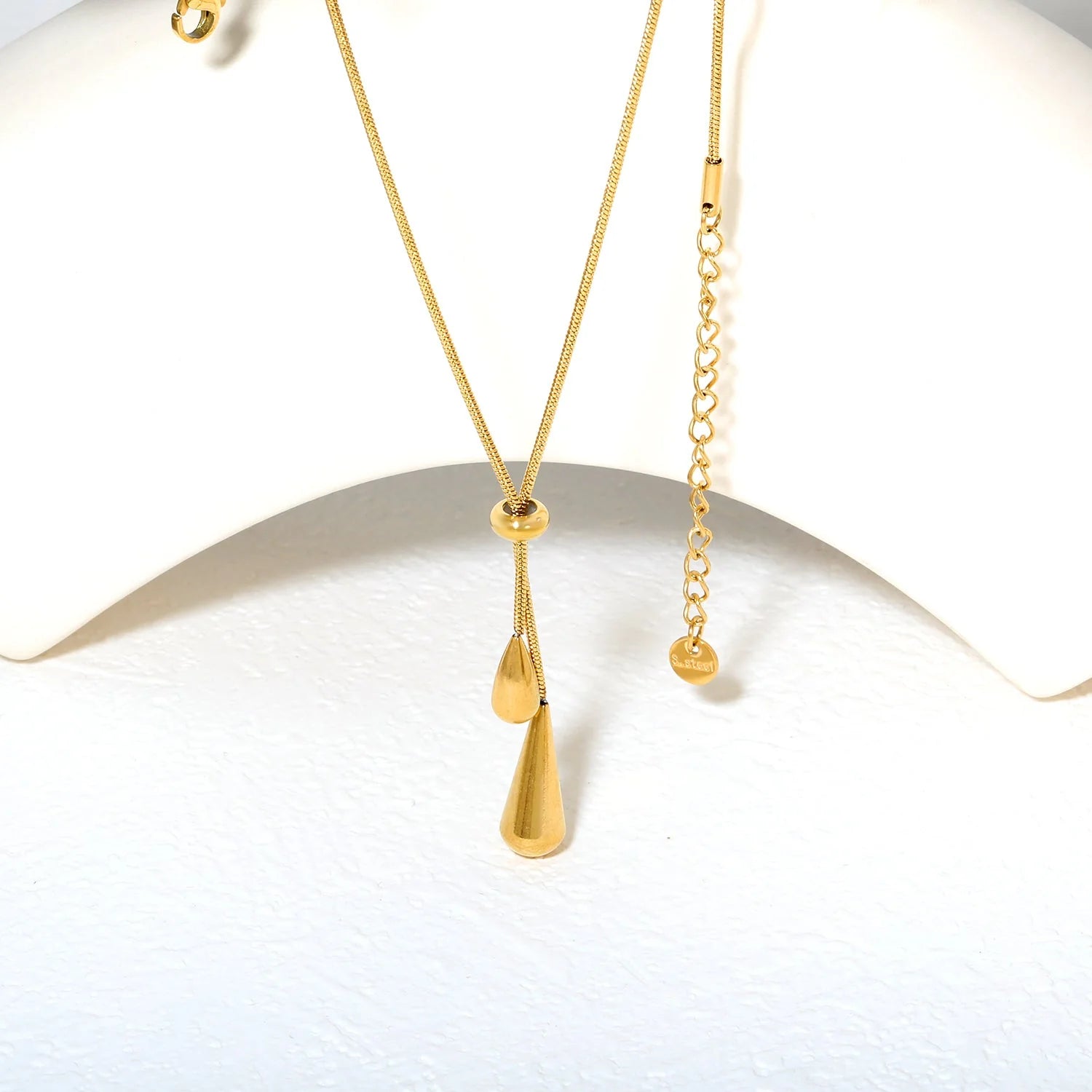 Veda Lariat Necklace