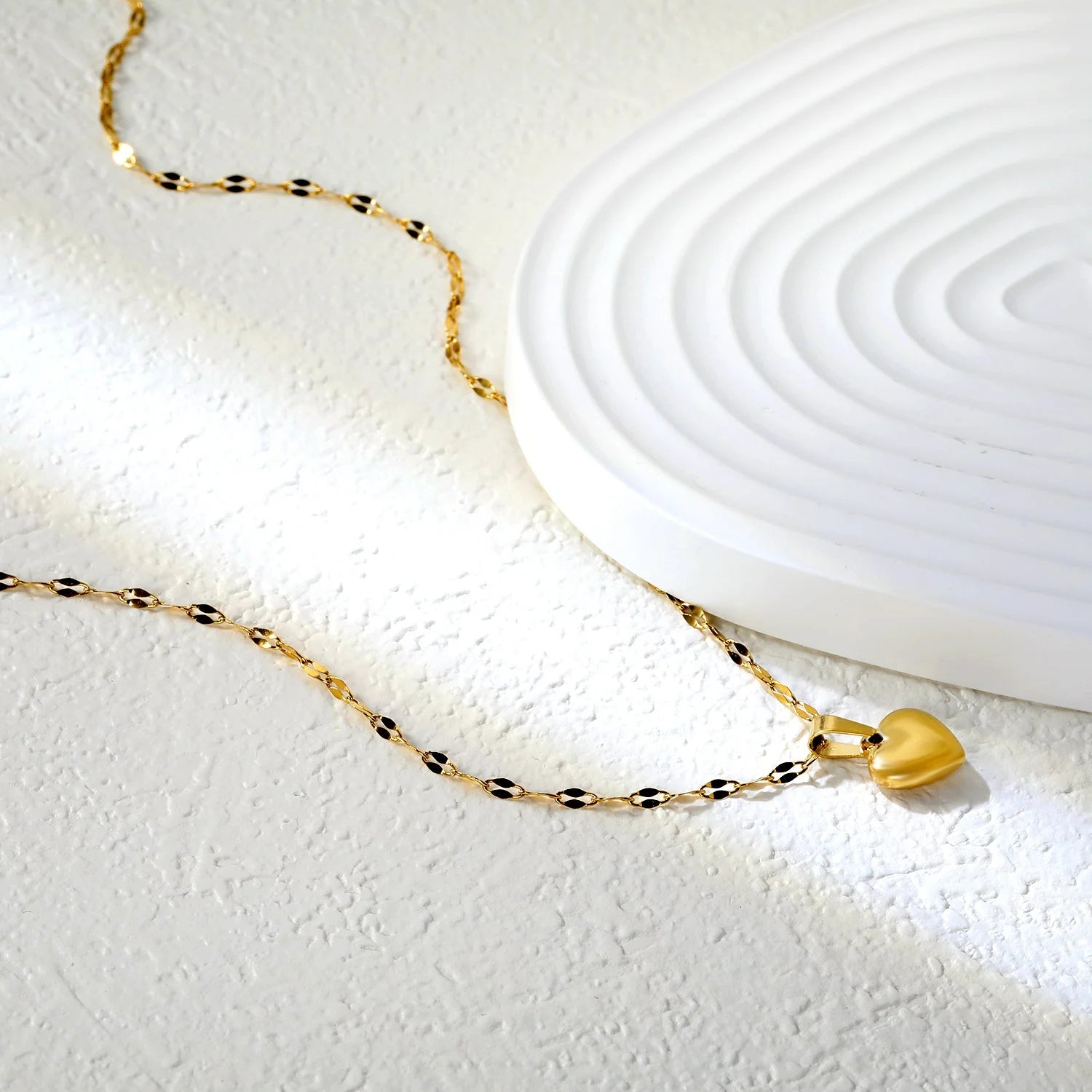 Elia Heart Necklace