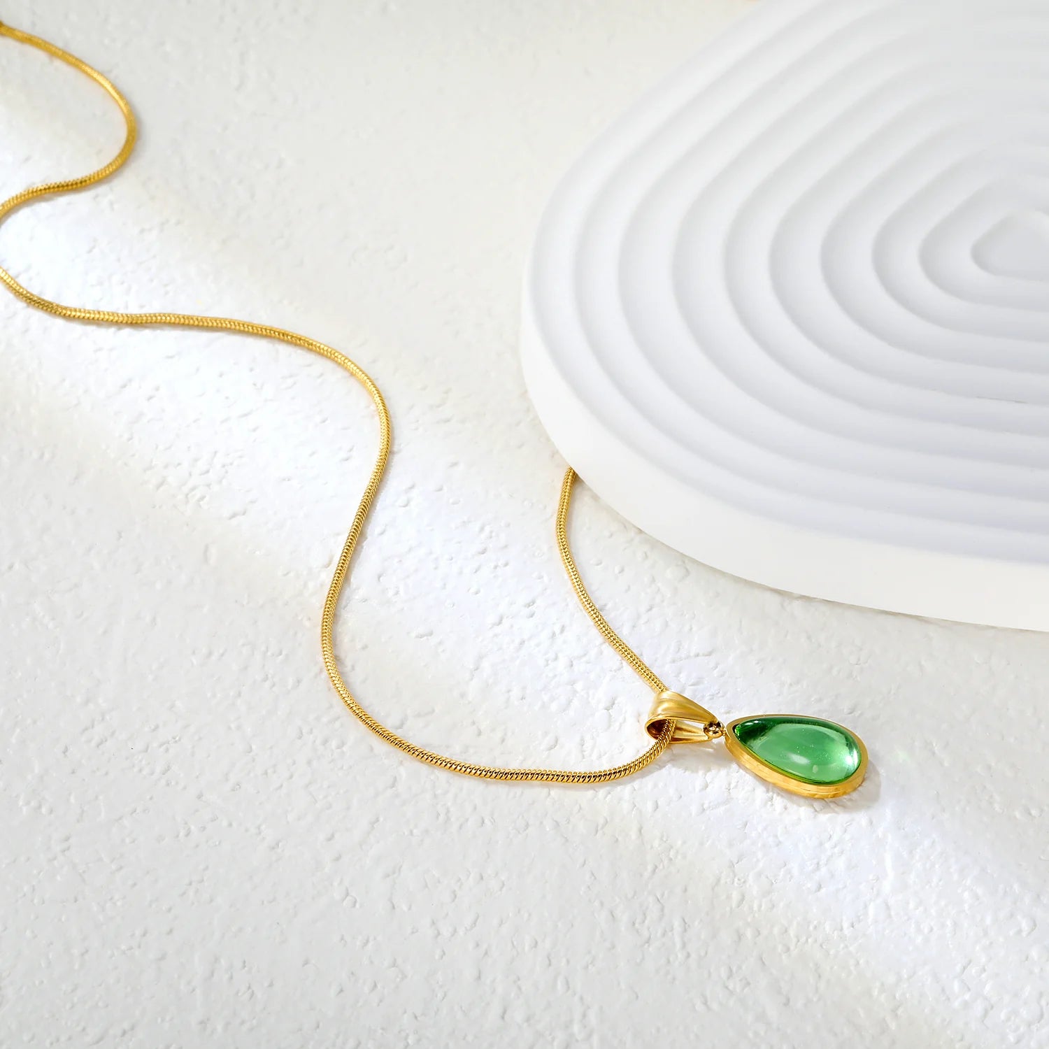 Alia Droplet Necklace