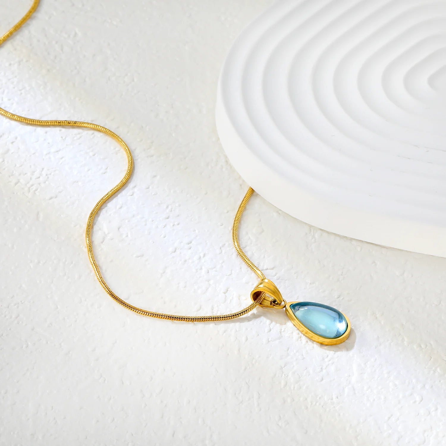 Alia Droplet Necklace