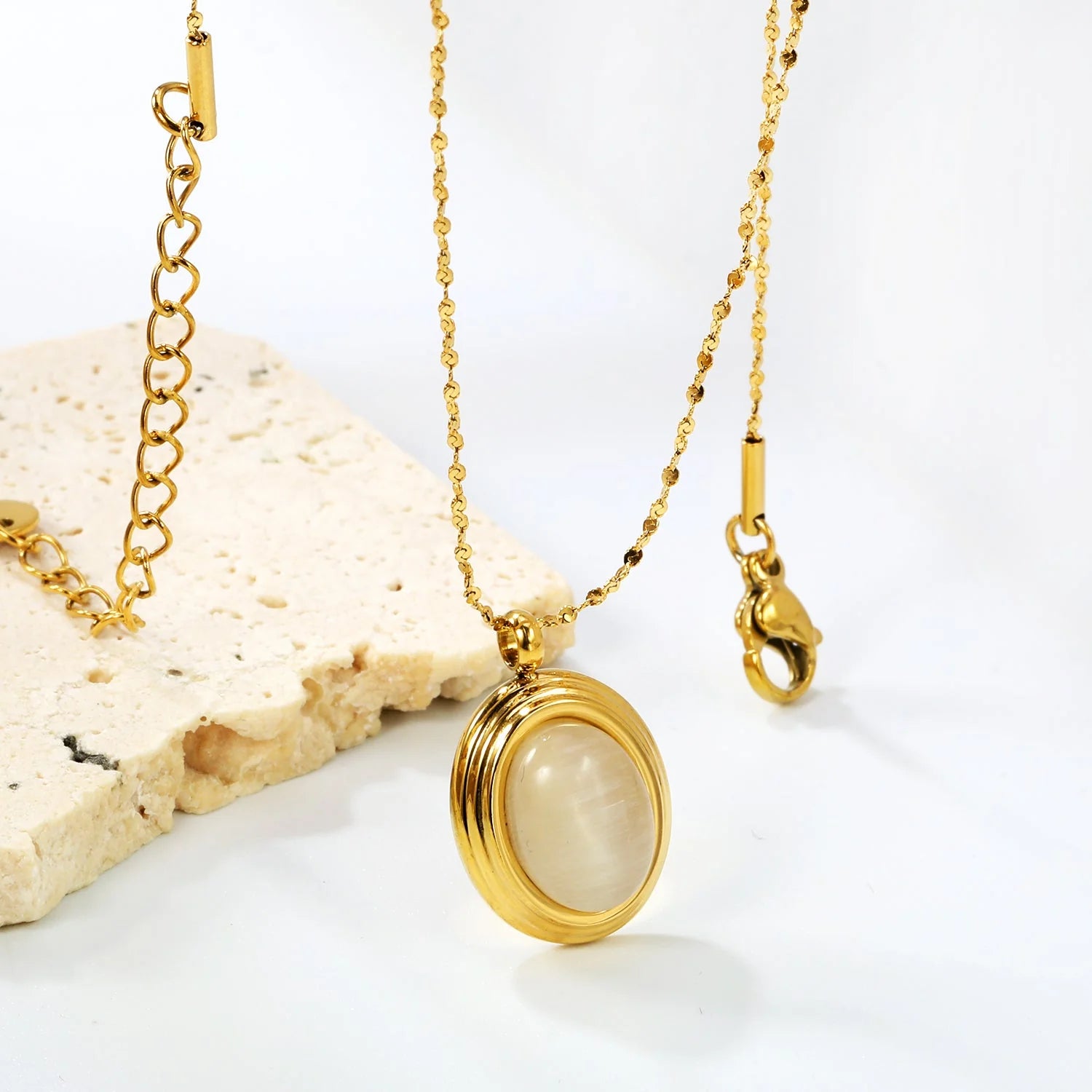 Nemi Oval Necklace