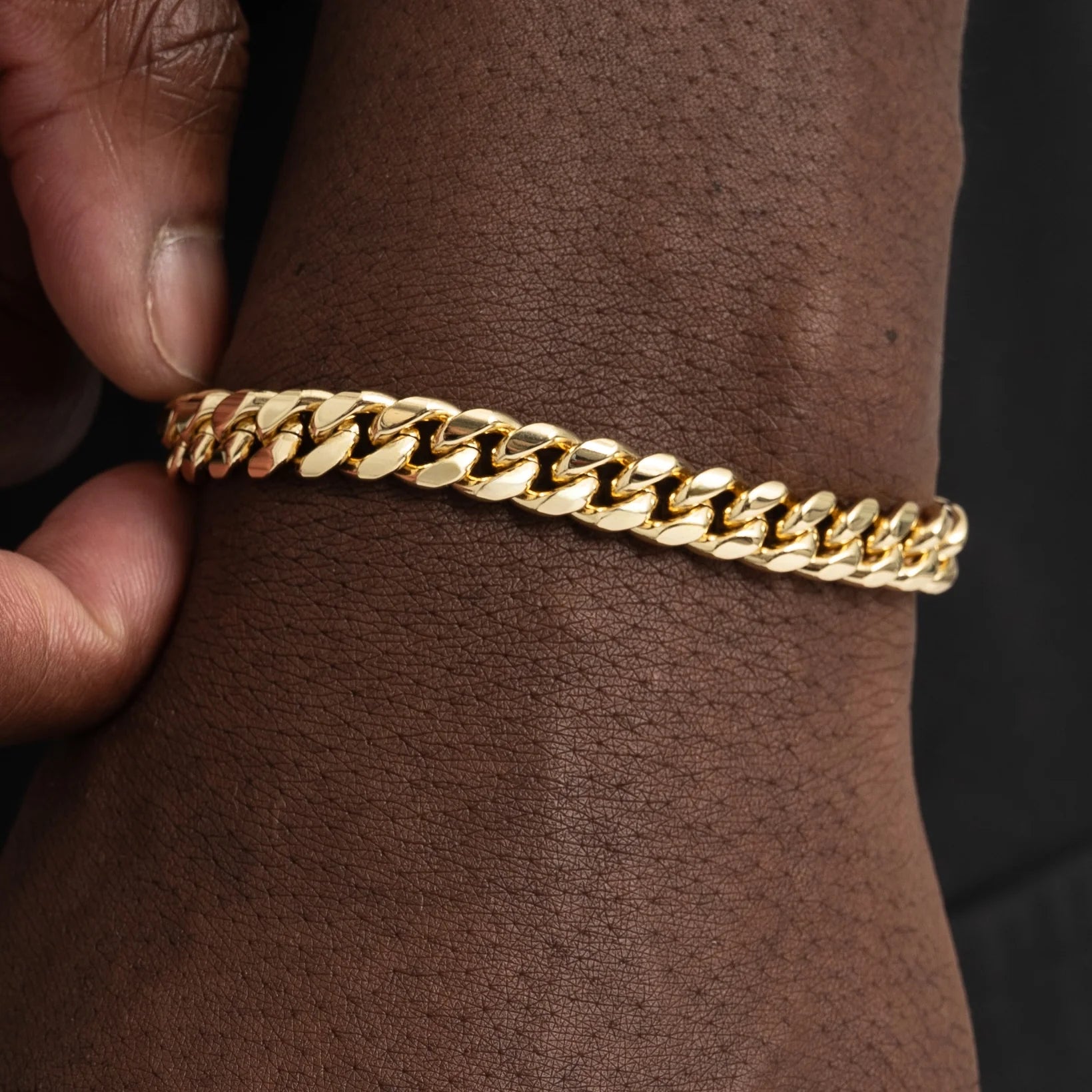 BLYNG 8MM Cuban Bracelet Gold IMG 2