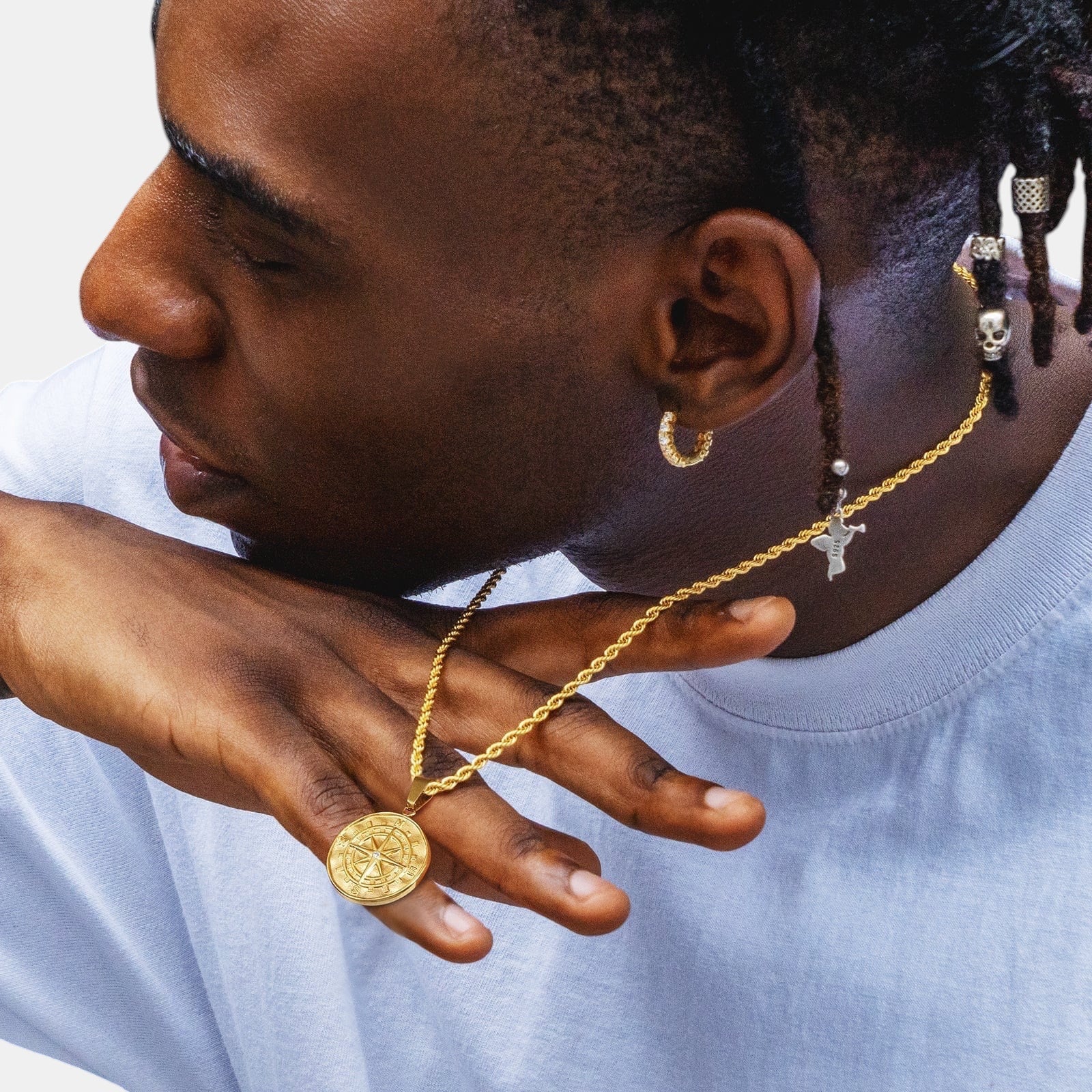 BLYNG Compass Pendant Gold IMG 2