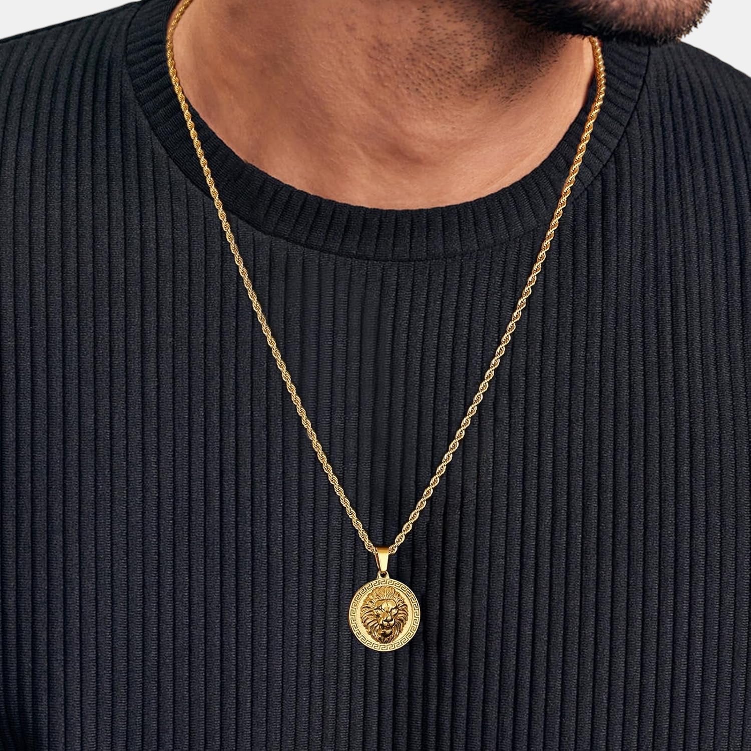 BLYNG Lion Head Pendant Gold IMG 1