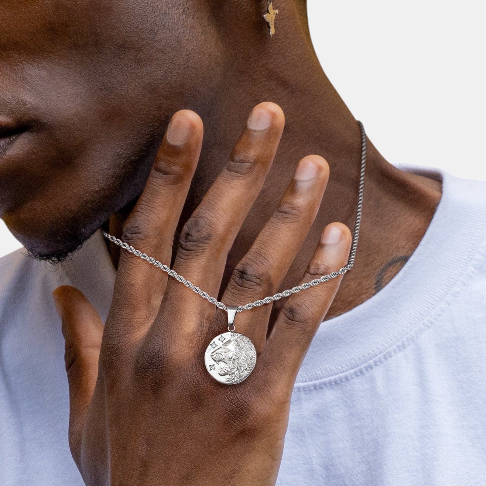 BLYNG Roaring Lion Pendant Silver IMG 2