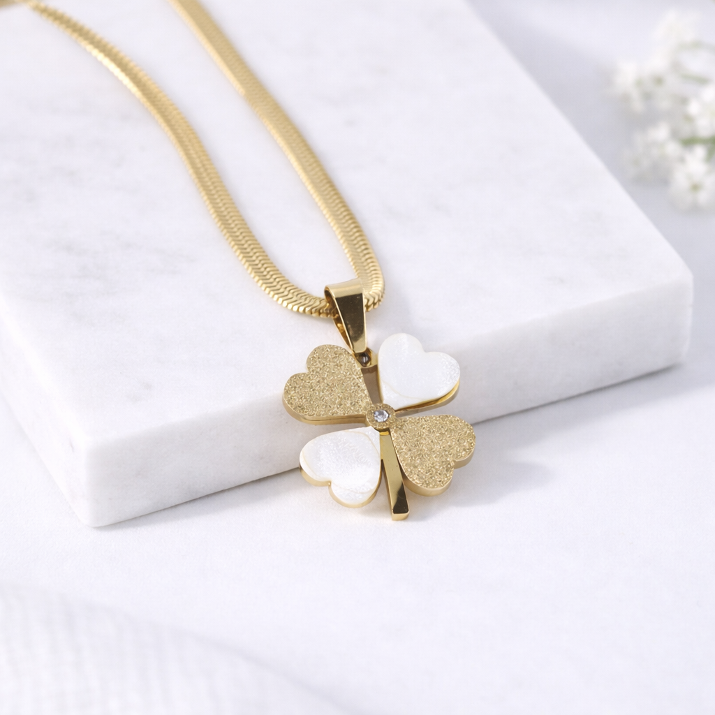 Rae Clover Necklace