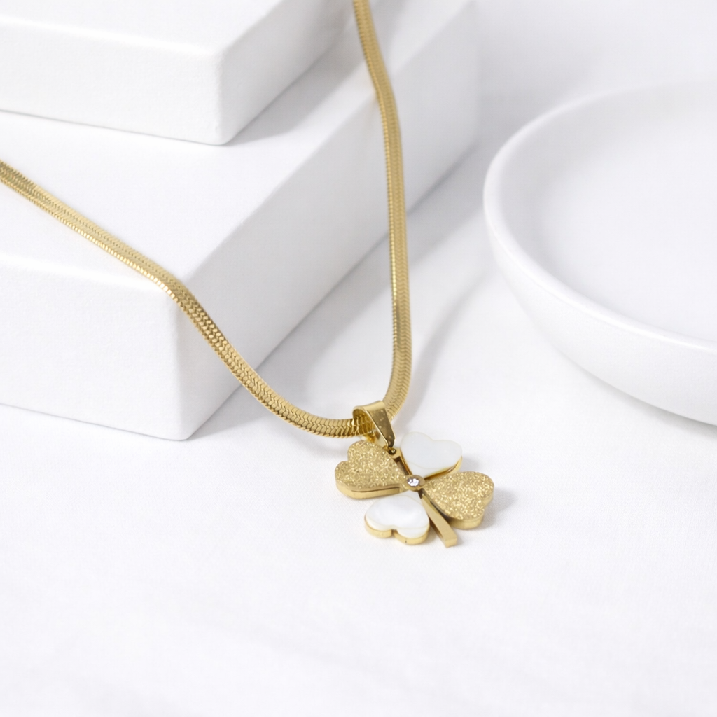 Rae Clover Necklace
