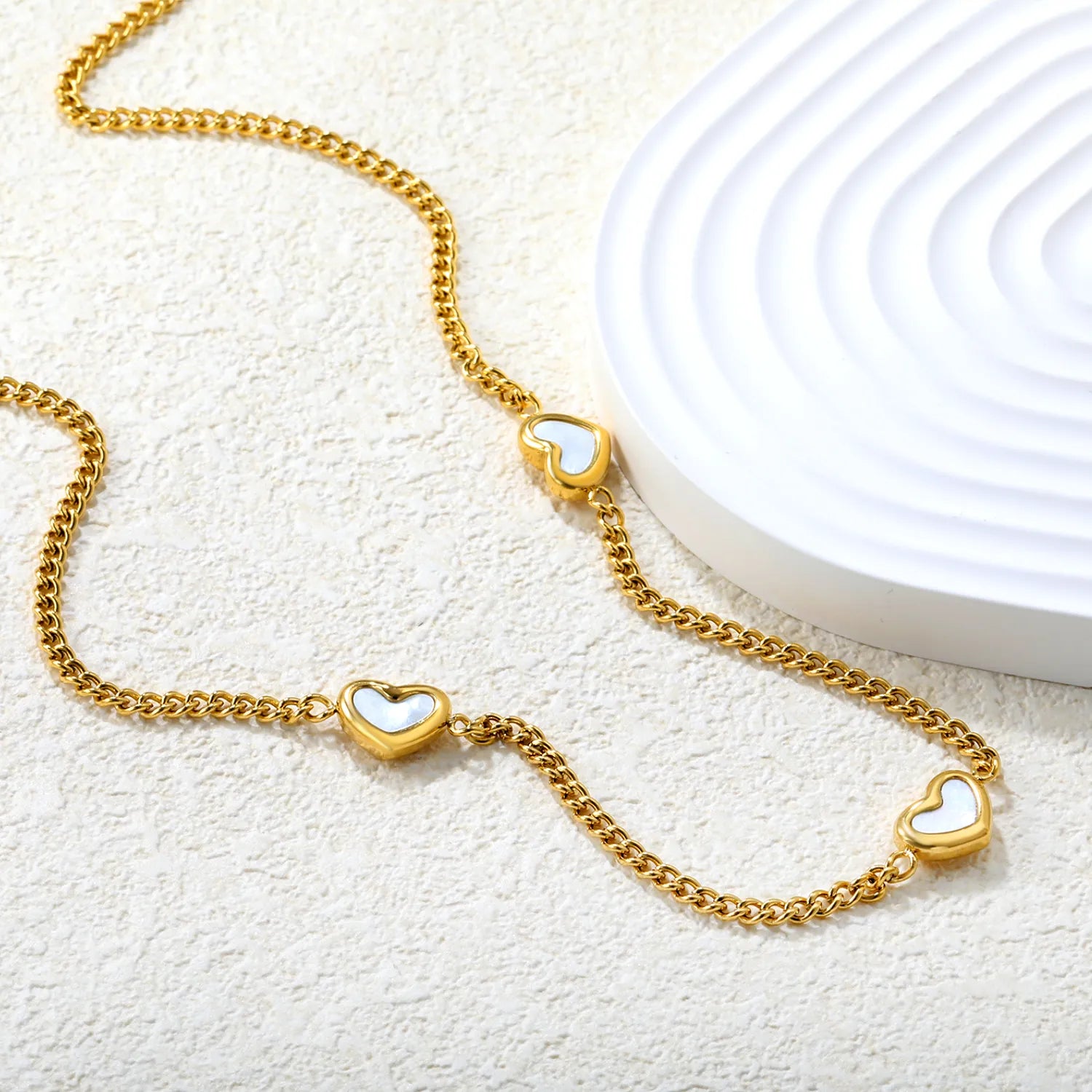 Cora Heart Necklace