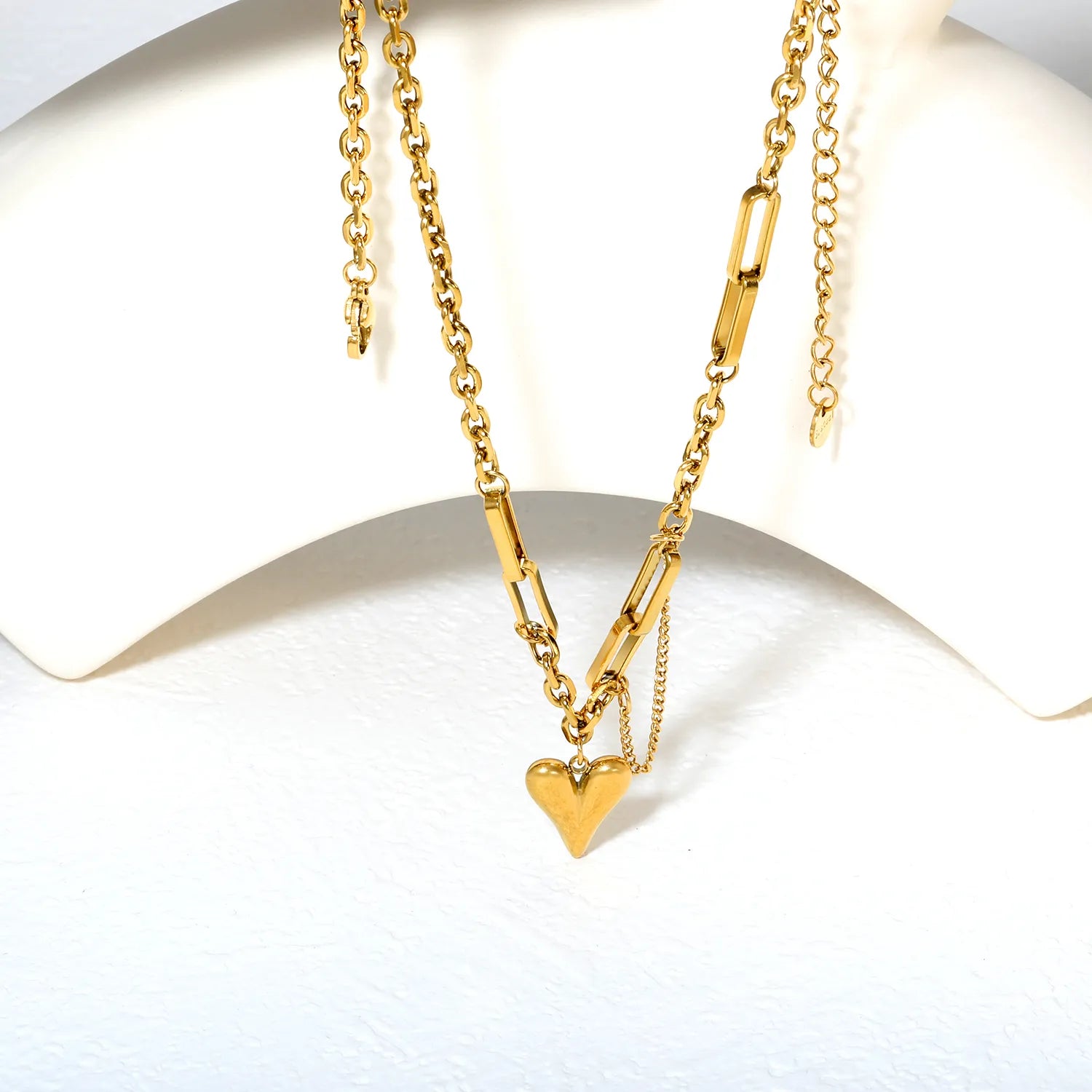 Noé Heart Necklace