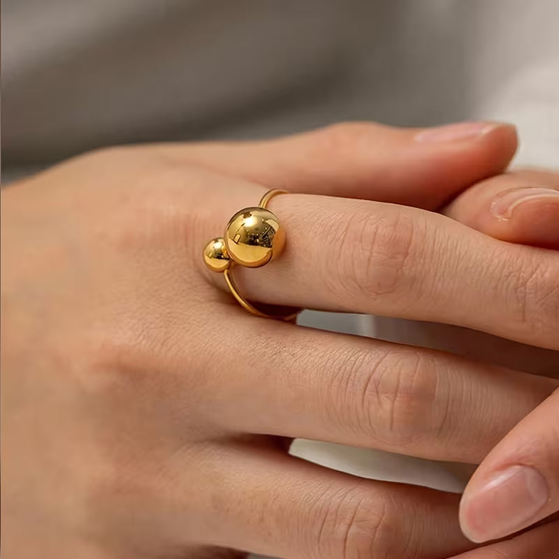 Evangeline Sphere Ring
