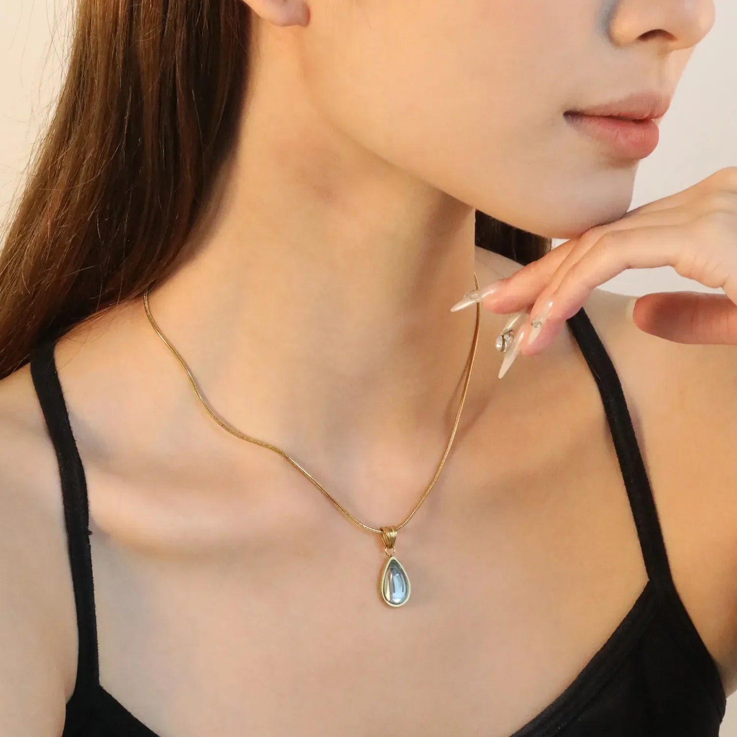 Alia Droplet Necklace