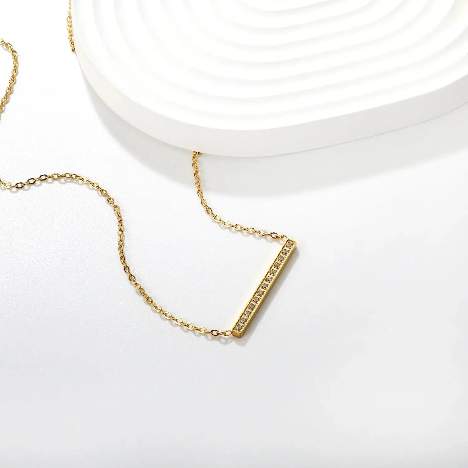 Noor Solitaire Necklace