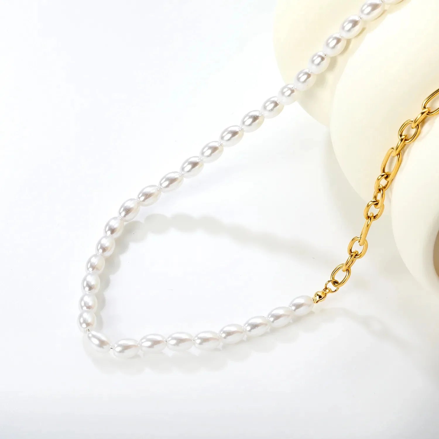 Arin Pearl Necklace